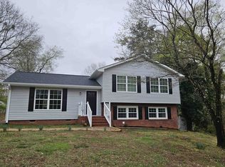 122 Tranquility Rd, Spartanburg, SC 29307
