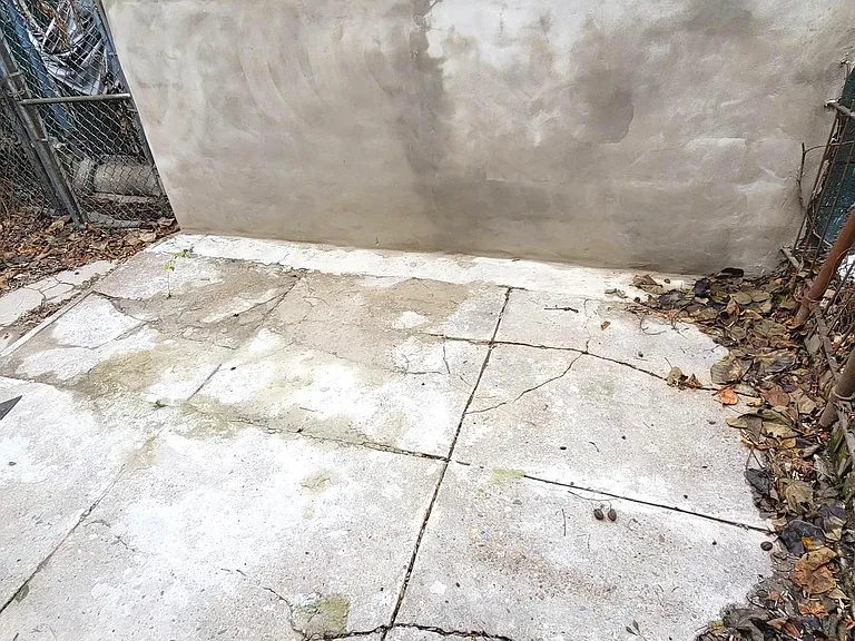 1219 W Silver St #1 — Photo 15