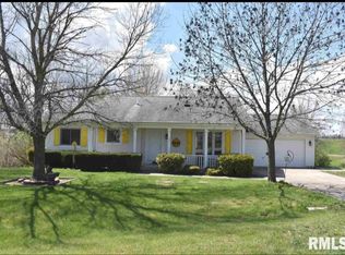 961 Maple Ridge Dr, Liberty, IL 62347