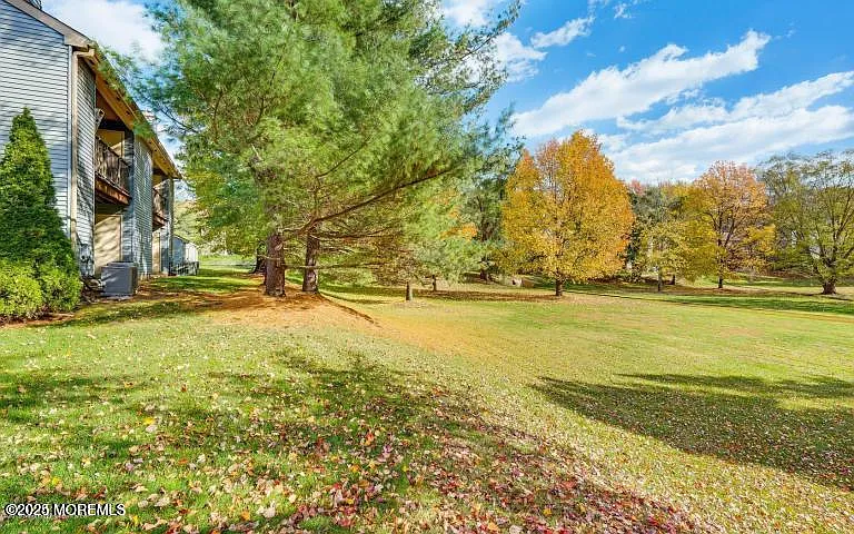 80 Bradford Ct — Photo 18