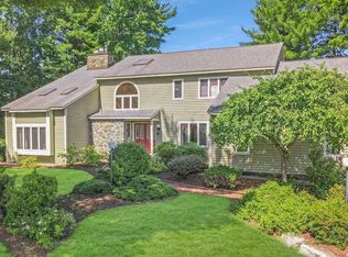 9 Milan Ct, Niskayuna, NY 12309