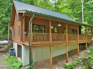 148 Rita Dr, Newfoundland, PA 18445