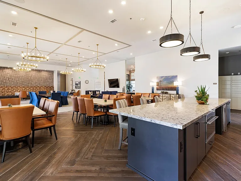 Album Benbrook Club Room