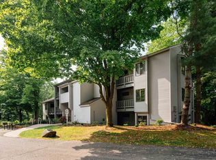 5716 N Creeks Xing, Williamsburg, MI 49690