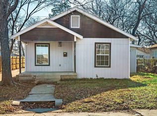 2522 W Clarendon Dr, Dallas, TX 75211