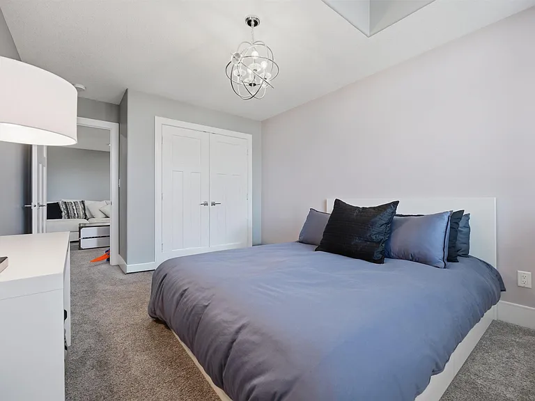 1305 Hainstock Way SW — Photo 33