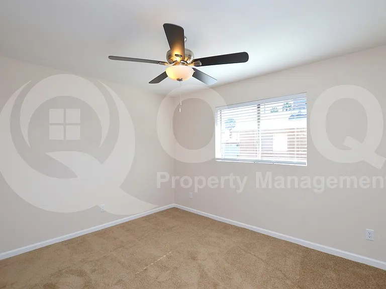1418 E Knoll Cir #2 — Photo 9