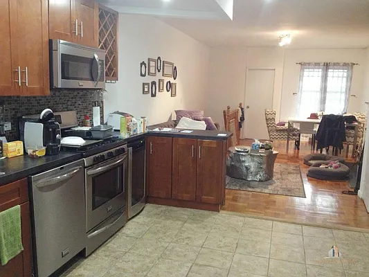 Rented by ONE Manhattan Real Estate | media 3