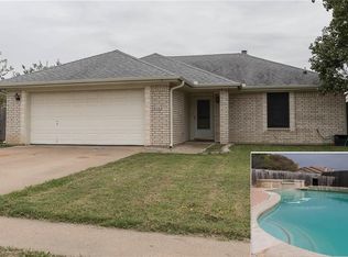 302 W Blancas Dr, Copperas Cove, TX 76522