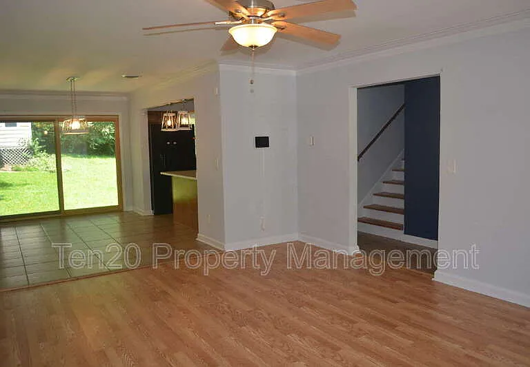 1815 Marilon Dr — Photo 6