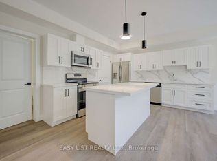 17 Peter St #1, Kitchener, ON N2G3J5