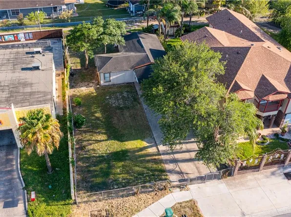 217 W Dicker Dr, Pharr, TX 78577