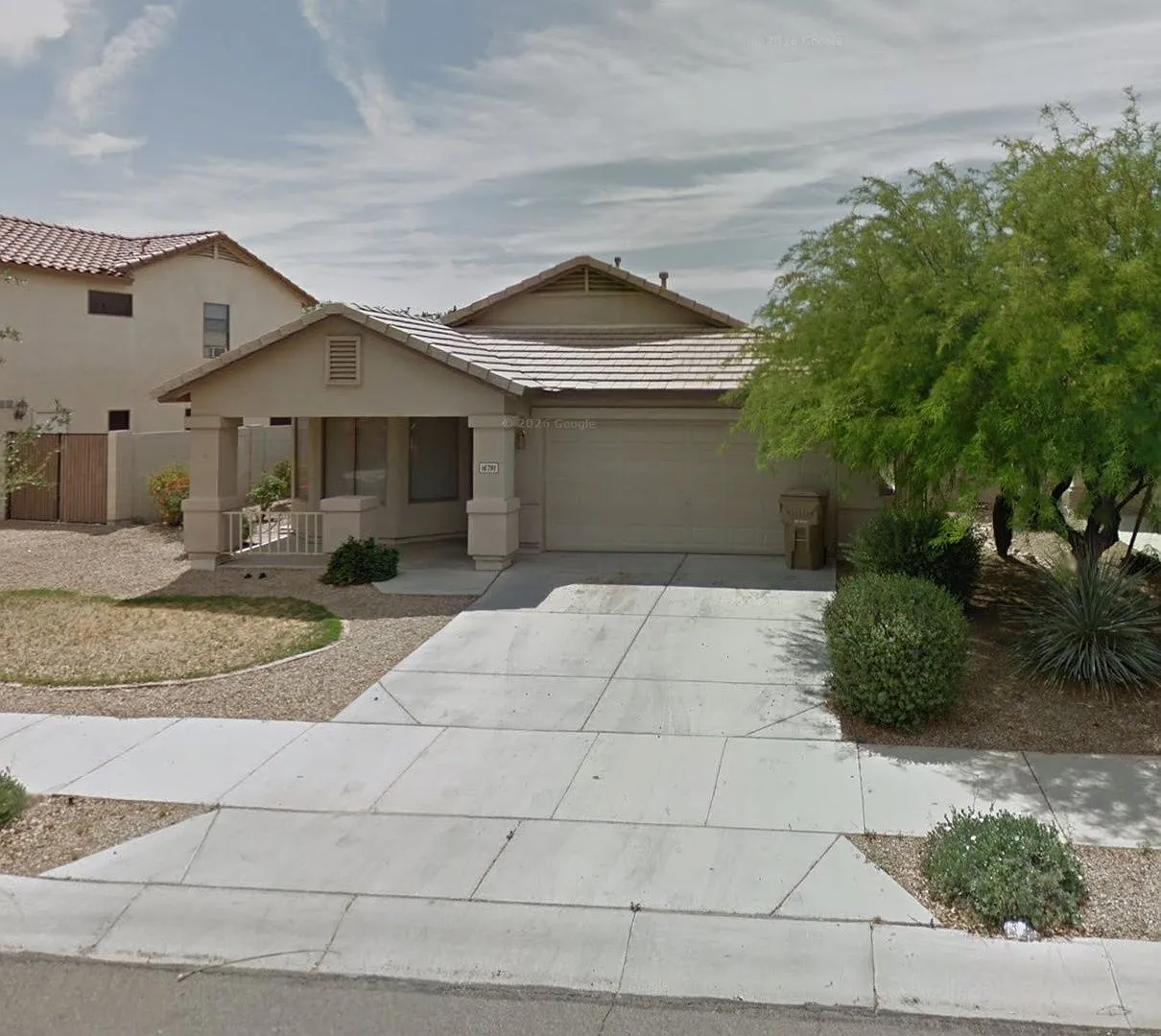 3 bed, 2.0 bath, 1716 sqft, $2,000 — Photo 1