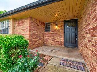 1004 Juno Cir, Edmond, OK 73003