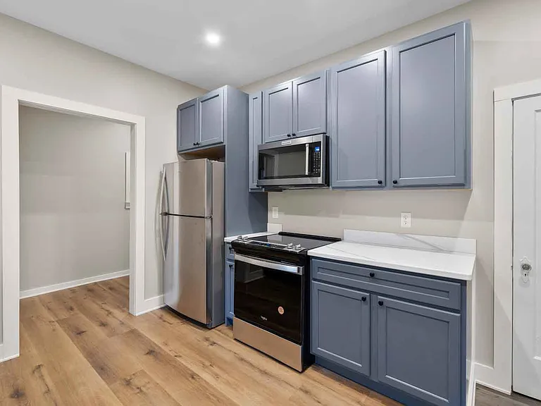 708 W Lasalle Ave #1 — Photo 4