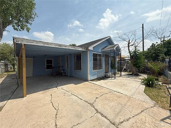 3rd image of 353 E Dicker Dr