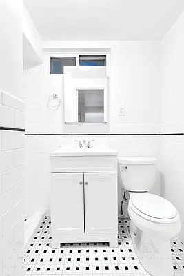 Rented by Cooper & Cooper Real Estate | media 19