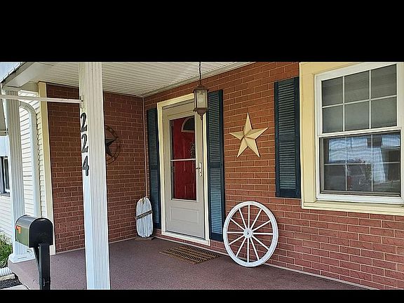 2nd image of 224 Reddingdale Dr