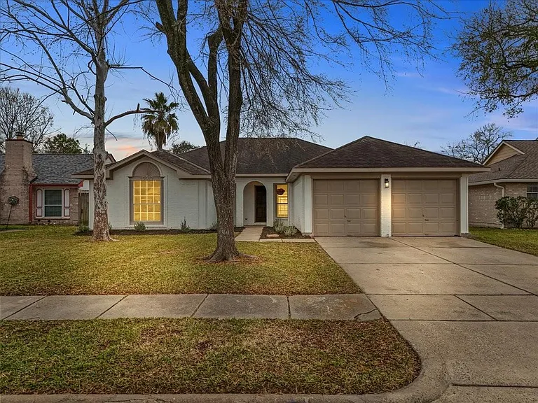 10912 Dogwood Dr — Photo 23