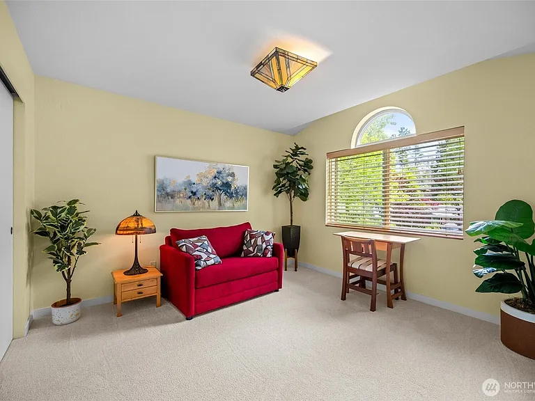 1311 Clearbrook Dr — Photo 8