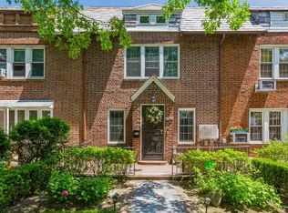 9608 68th Ave, Forest Hills, NY 11375