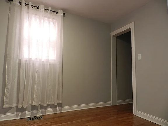 3rd image of 4336 S Wood St