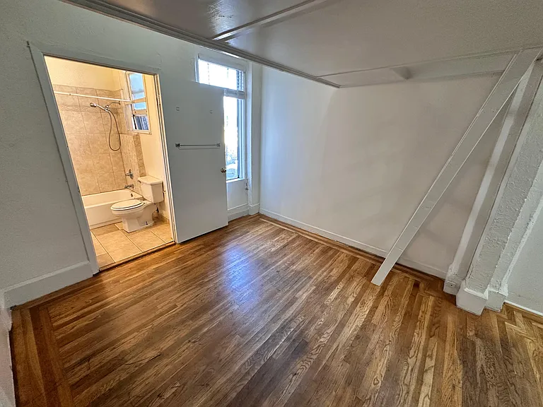 O'Farrell Apartments — Photo 12