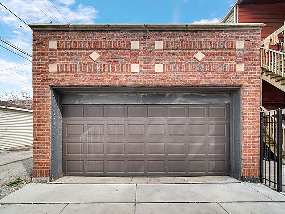 5th image of 5000 N Ridgeway Ave