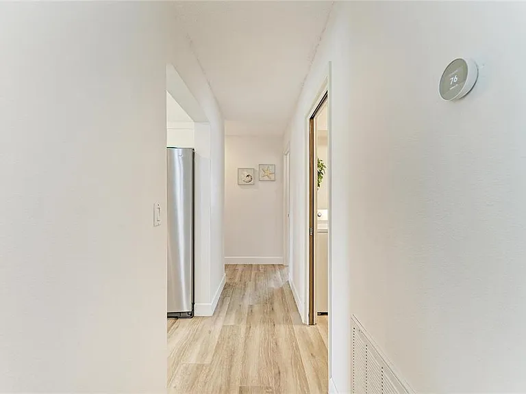 405 Bayside Ln — Photo 40