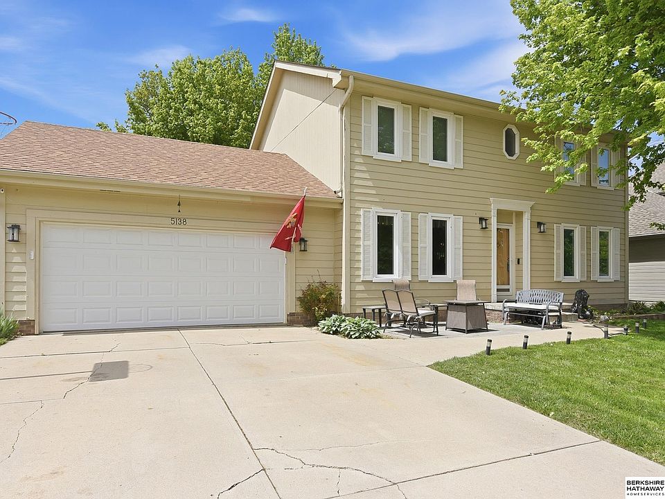 1st image of 5138 N 135th Ave