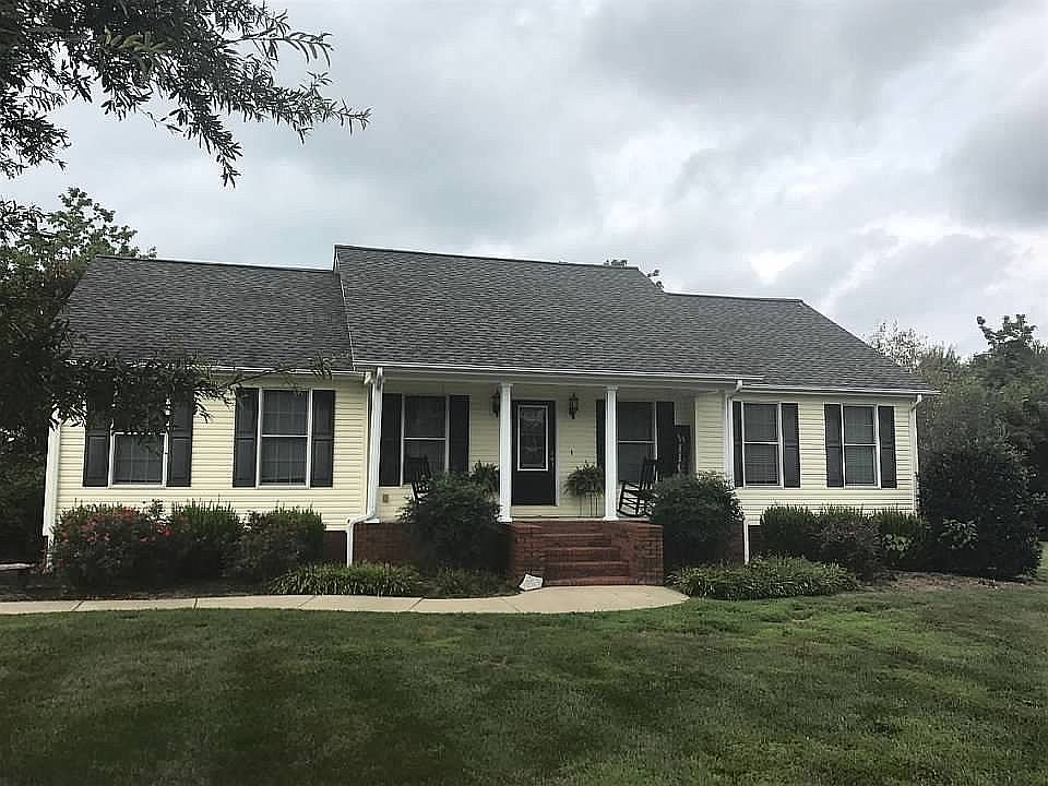1st image of 81 Shawn Dr