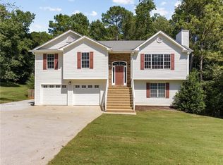 5411 Palmetto Ct, Flowery Branch, GA 30542