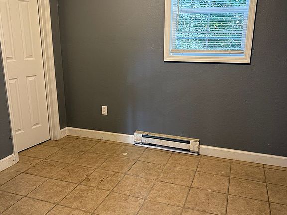 4th image of 1801 Iola Dr #B