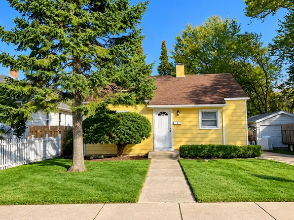 105 S Martin Ave, Waukegan, IL 60085