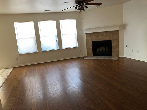 3rd image of 20216 Camargo Ct