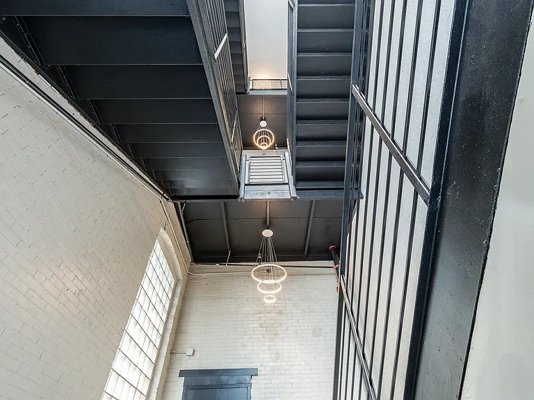 1030 N 48th St — Photo 13