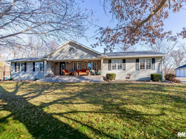 5203 38th Ave, Moline, IL 61265