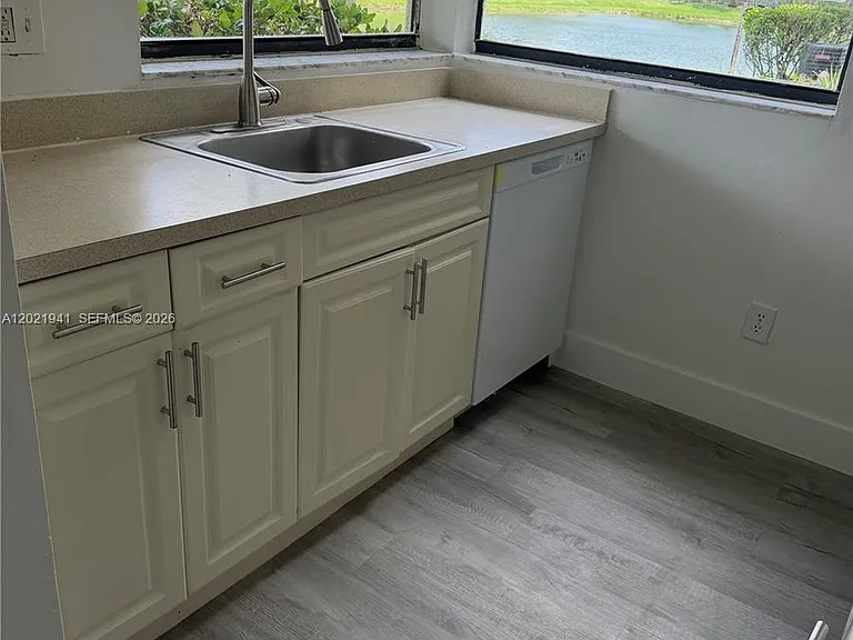 1139 Independence Trl #1139F — Photo 8