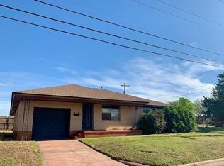 1513 W Modelle Ave, Clinton, OK 73601