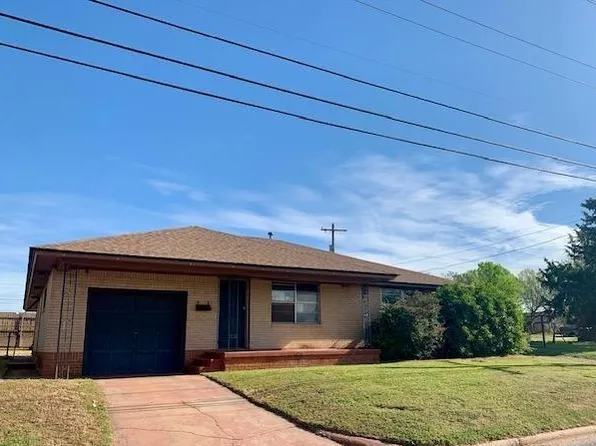 1513 W Modelle Ave, Clinton, OK 73601