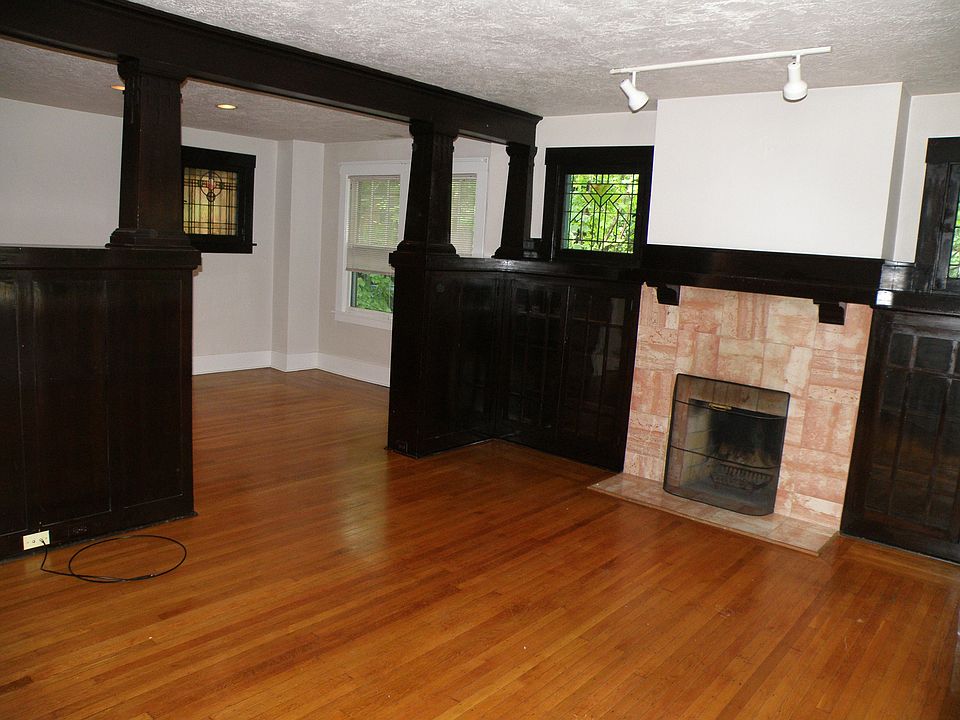 1st image of 324-326 S Fairmount St