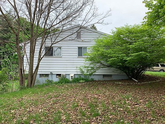 4th image of 2933 Tulane Dr