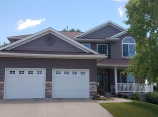 466 Thornbury Ave, Iowa City, IA 52245