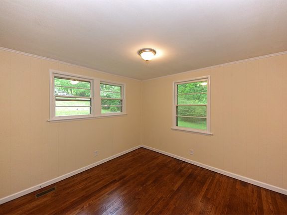 4th image of 332 Archwood Dr