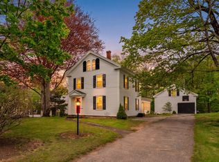 10 Maple St, Sturbridge, MA 01566
