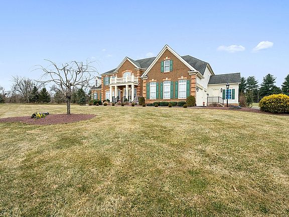 5th image of 108 Parsons Ln