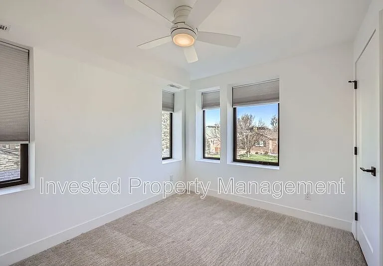 1405 N Yates St — Photo 15