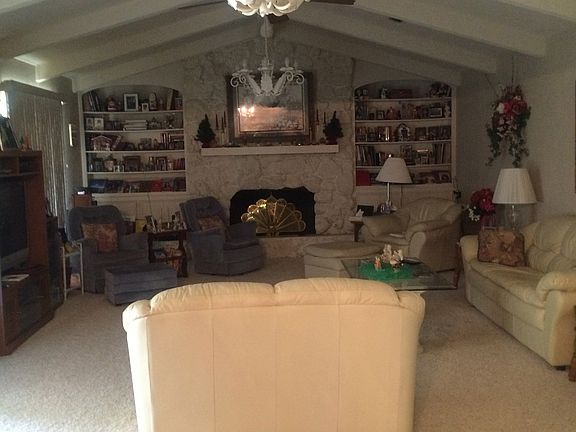 Large Living/familyroom