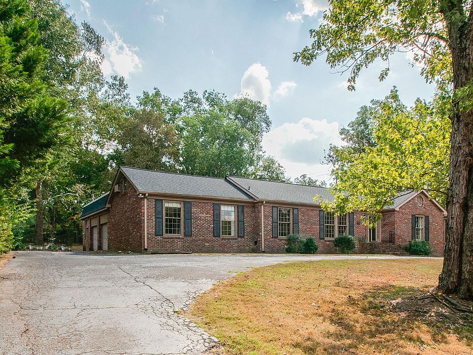 1st image of 5721 Red Oak Dr