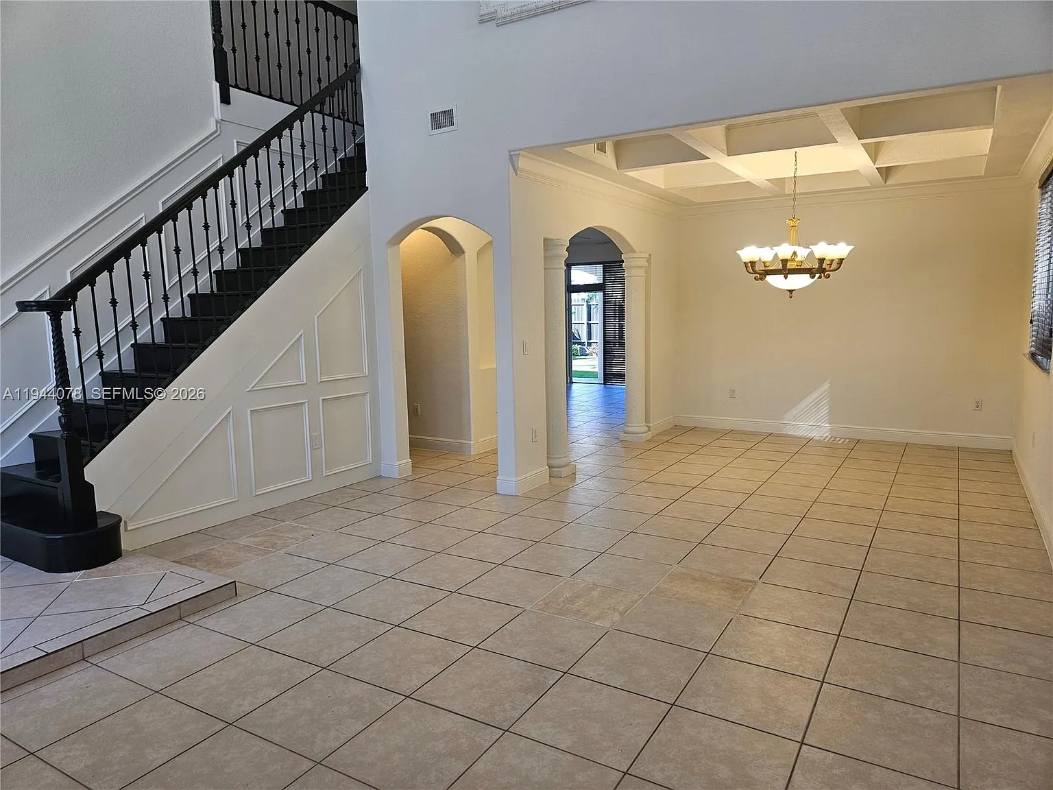 5 bed, 3.0 bath, 2946 sqft, $5,000 — Photo 4
